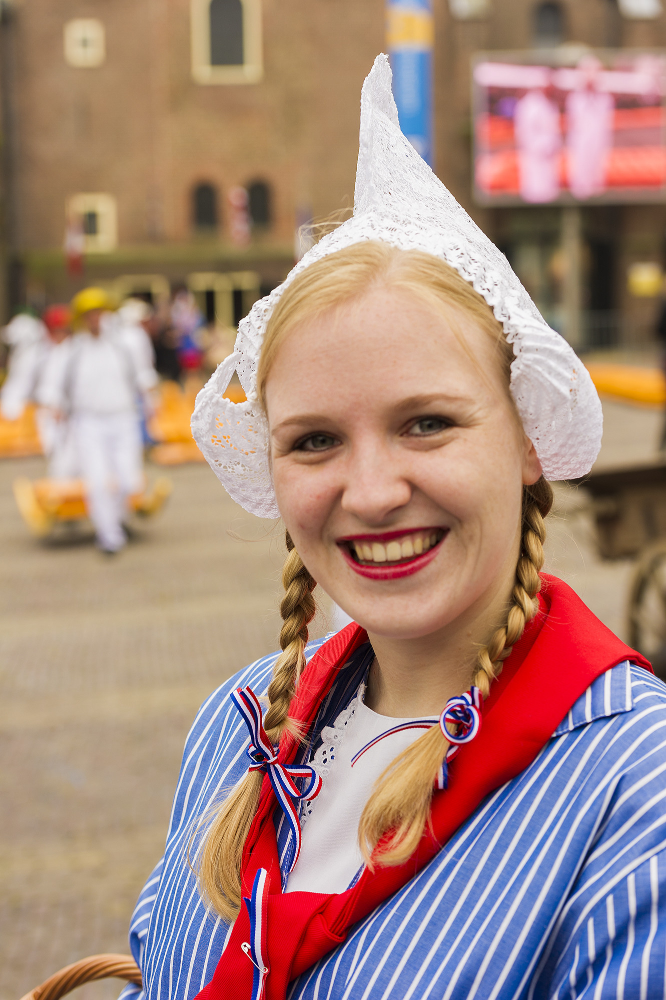 Joven con traje tradicional. Alkmaar